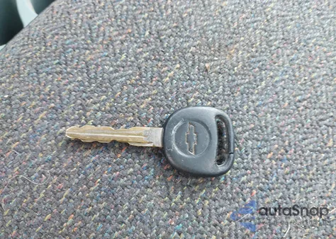 2005 Chevrolet Silverado 1500 Work Truck from USA, damaged, VIN 1GCEC14X25Z123747